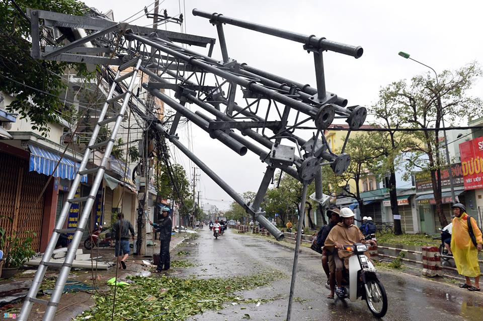 Thiệt hại lớn, các nhà mạng dồn sức khắc phục hậu quả bão số 12