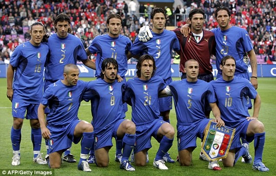 Del Piero đoạt cúp vàng thế giới cùng tuyển Italia năm 2006