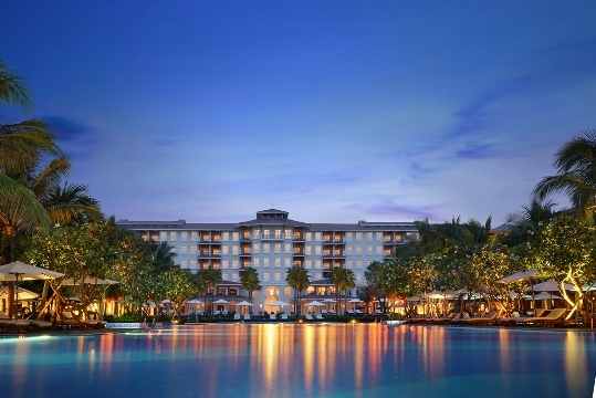Được thiết kế bởi hai tập đoàn tư vấn hàng đầu thế giới, Quần thể Vinpearl Đà Nẵng Resort & Villas có phong cách sang trọng, cổ điển và đảm bảo sự riêng tư tuyệt đối.