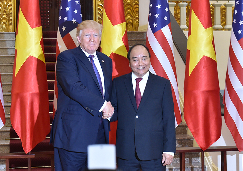 Thủ tướng Chính phủ Nguyễn Xuân Phúc và Tổng thống Hoa Kỳ Donald Trump. Ảnh: VGP/Nhật Bắc