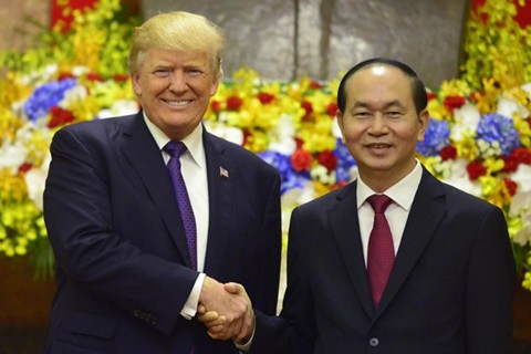 Chủ tịch nước Trần Đại Quang và Tổng thống Donald Trump. Ảnh VGP