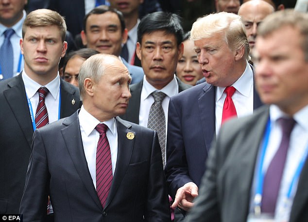 Tổng thống Trump và người đồng cấp Putin trong cuộc gặp ở Việt Nam