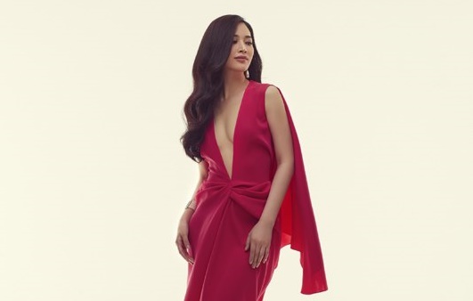 Mai Thanh Hà diện váy gợi cảm trong thiết kế mới