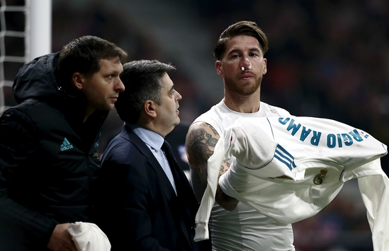 Ramos vỡ mũi trong trận hòa đau đớn của Real Madrid!
