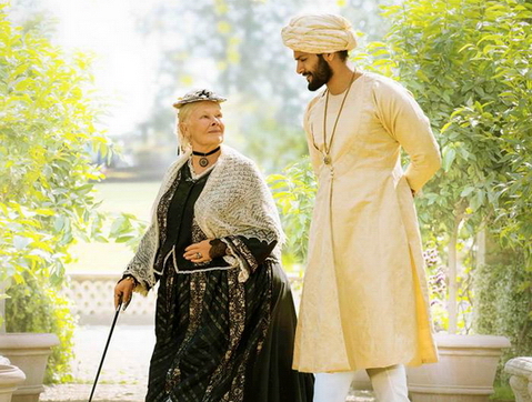 Thâm cung bí sử về tình bạn kỳ lạ của Nữ hoàng Anh với người hầu Ấn Độ lên phim