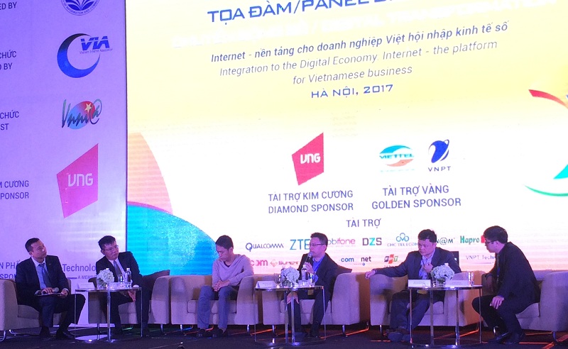Tọa đàm “Internet – nền tảng cho doanh nghiệp Việt hội nhập kinh tế số”.