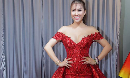 Sau đại tu nhan sắc gây sốc, Phi Thanh Vân sang Mỹ thi hoa hậu