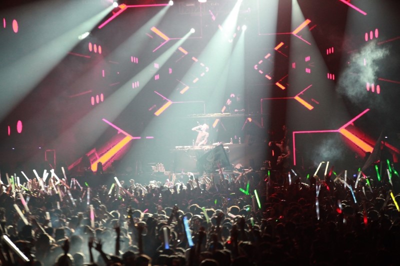 Hệ thống âm thanh, ánh sáng mang tầm cỡ quốc tế tại đêm nhạc Martin Garrix by VinaPhone.