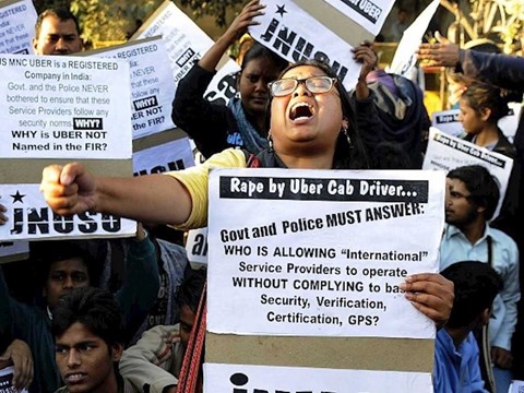 Uber bị cấm hoạt động tại Ấn Độ sau khi một hành khách cho biết cô bị đưa đến khu vực hẻo lánh và cưỡng bức.