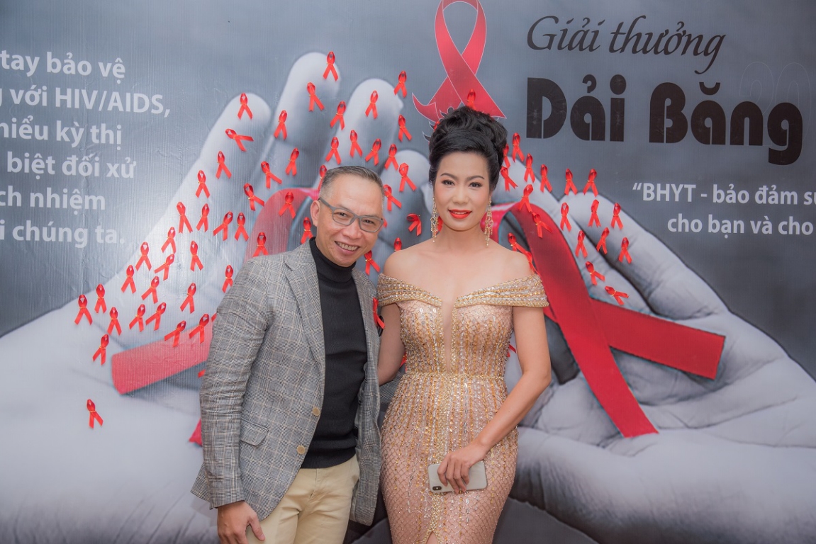 Á hậu Trịnh Kim Chi đồng hành cùng giải thưởng Dải băng đỏ 2017