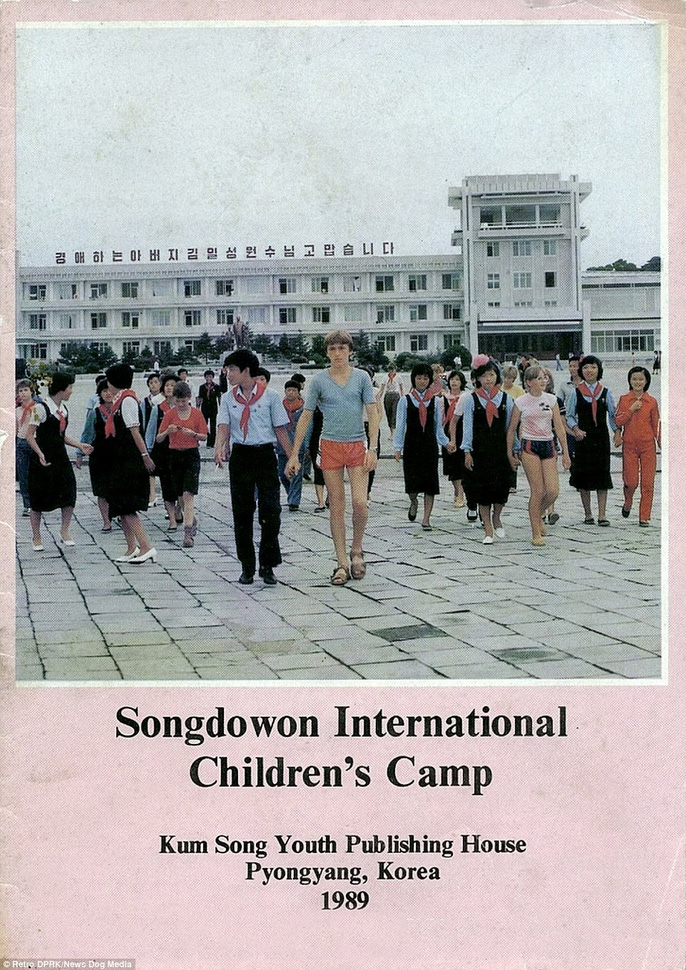 Trại Songdowon được tổ chức hàng năm và thu hút khoảng 400 thiếu nhi khắp thế giới với nhiều hoạt động như bơi lội và trò chơi điện tử. Ảnh: Retro DPRK
