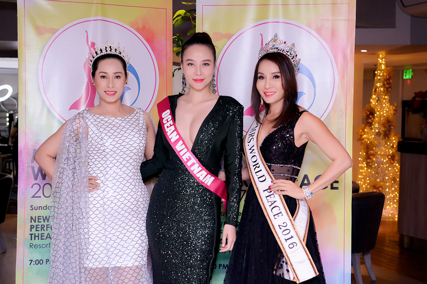 Dương Yến Ngọc bất ngờ đoạt 2 giải thưởng lớn tại Hoa hậu Quý bà 2017