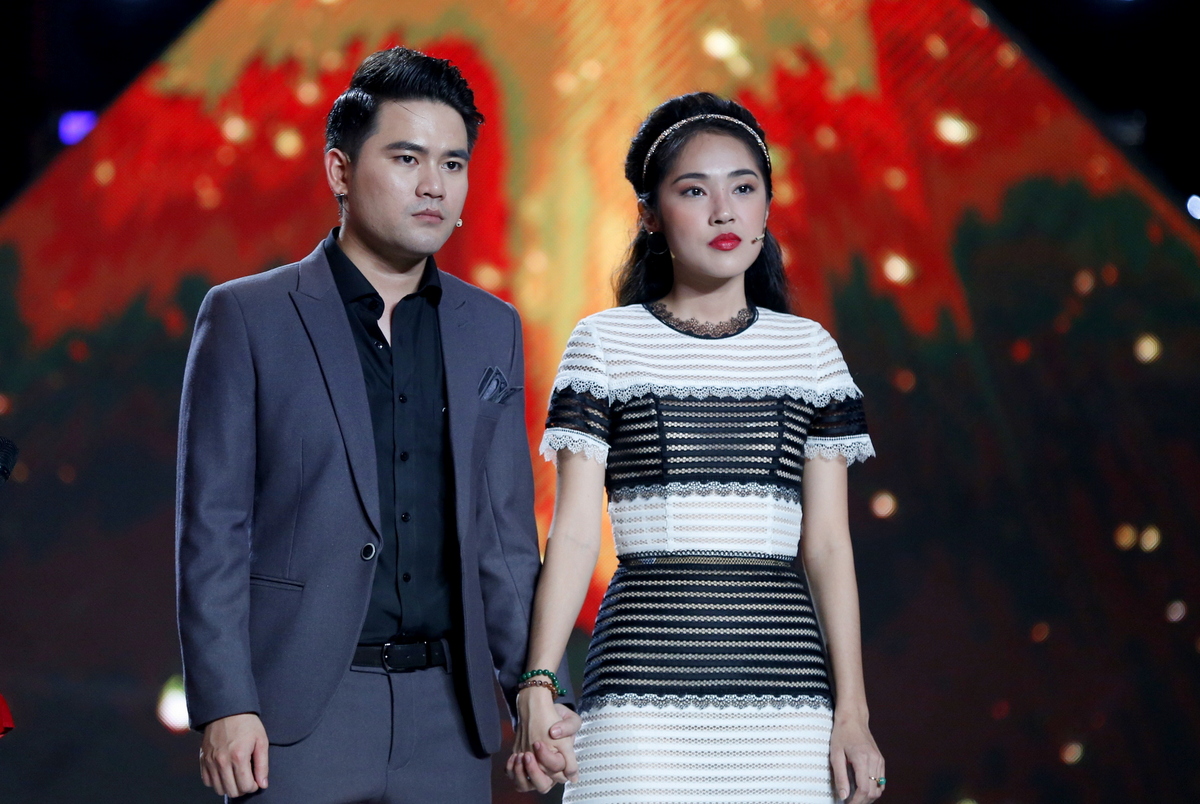 Cặp thí sinh cuối cùng là Quang Quý và Misoa Kim Anh với thử thách dẫn chương trình cho talkshow Hát câu chuyện tình. 