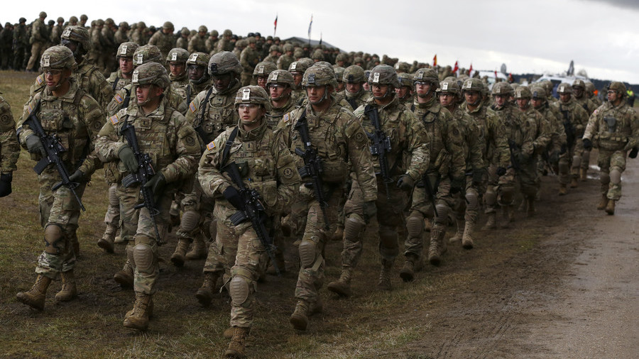 Bị đội quân hùng hậu của NATO siết quanh biên giới, Nga &quot;nổi trận lôi đình&quot;