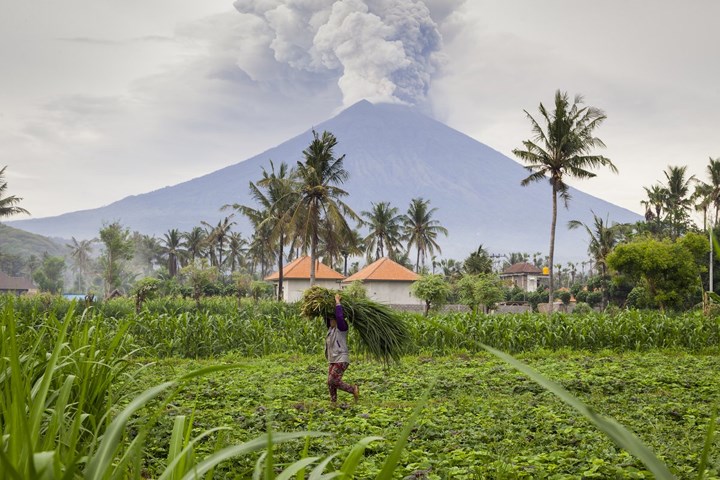 Những hiện tượng thiên nhiên như núi lửa phun trào ở núi Agung tại Bali tháng 11 gây nên khá nhiều xôn xao.