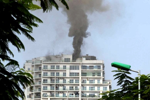 Hà Nội: Cháy ngùn ngụt tại chung cư cao tầng