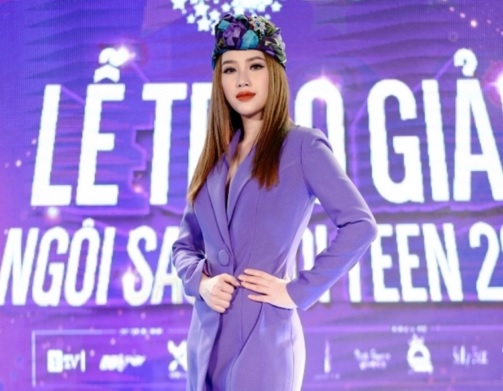 Bảo Thy diện sắc tím đi làm giám khảo Miss Teen 2017