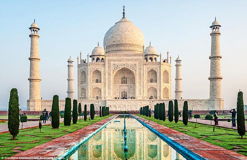 Taj Mahal, Ấn Độ: 