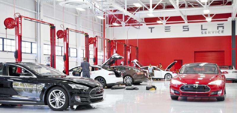 Song song với hệ thống trạm sạc dày đặc, Tesla cũng đẩy mạnh xây dựng hệ thống nhà xưởng nhằm hỗ trợ tối đa nhu cầu của khách hàng.