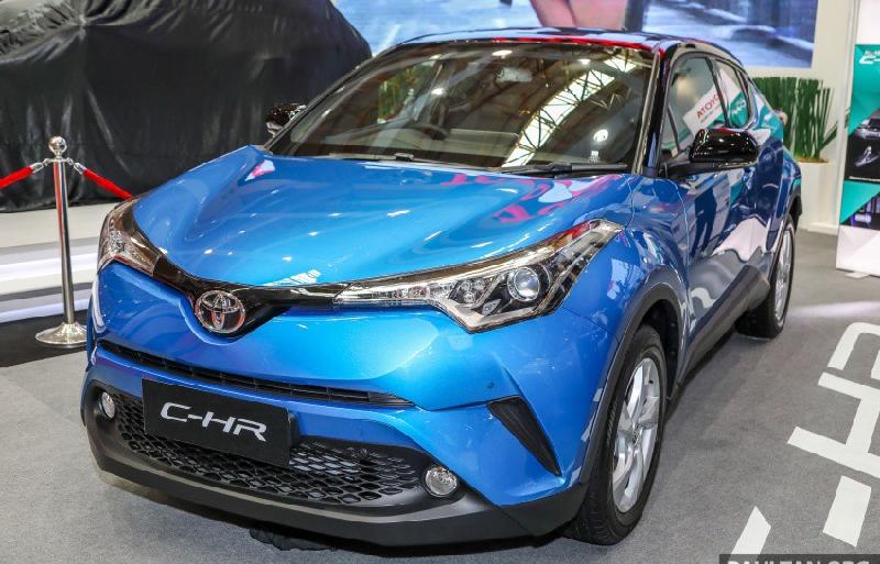Toyota C-HR có giá bán hơn 800 triệu đồng tại Malaysia