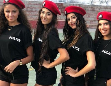 Đội nữ cảnh sát nóng bỏng gây tranh cãi tại Lebanon