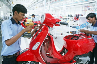 Vespa LX 125: Giá rẻ vẫn ế nặng