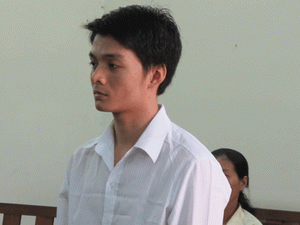 Choáng nữ sinh 12 mới quen đã &quot;yêu&quot; tơi bời