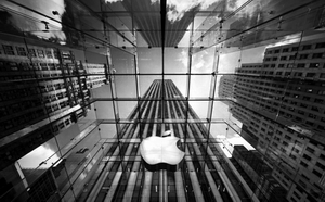&quot;Người khổng lồ&quot; Apple hết thời hoàng kim?