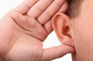 Bất kỳ ai cũng có thể bị bệnh nghe kém