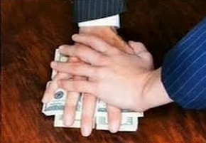 Khen thưởng cảnh sát không nhận hối lộ gần 100 triệu