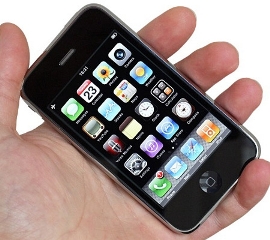 Bị đuổi việc, quay lại cướp iPhone, iPad của chủ