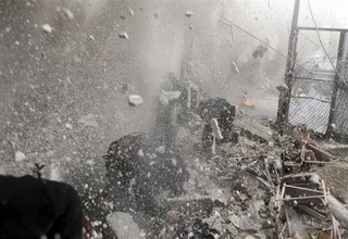 Chiến đấu cơ Israel bất ngờ ồ ạt tấn công Syria