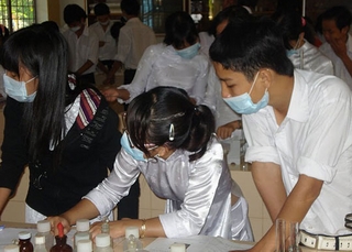 Tăng cường kiểm dịch phòng lây cúm chết người