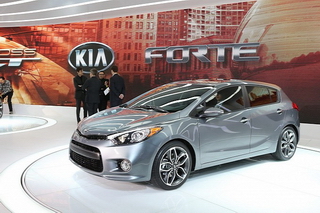Cận cảnh &quot;bom tấn&quot; Kia Forte 2014 mới ra mắt