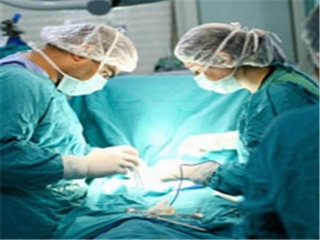 Bệnh viện tỉnh nối thành công cánh tay đứt lìa