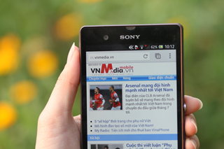  Sắc tím lãng mạn của Xperia Z tại Việt Nam