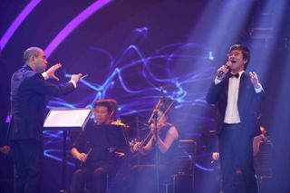 Hotboy ảo thuật bị luật sư hát opera qua mặt!