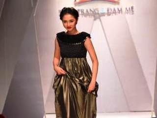 Trà My Next Top Model &quot;vồ ếch&quot; trên sàn diễn