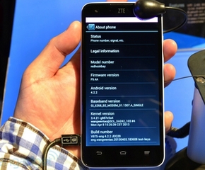 Thêm smartphone mang sức mạnh chip Intel lộ diện