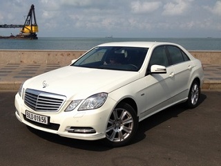 Mercedes E200: Xế sang tiết kiệm xăng