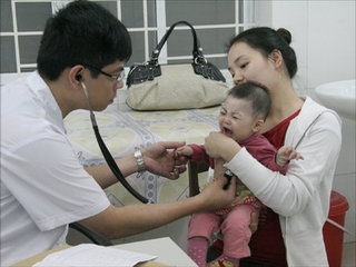 Lưu ý khi đưa trẻ đi khám bệnh