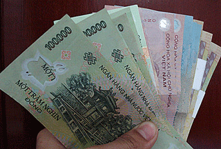 Cụ bà 78 tuổi bị đánh vì nghi trộm tiền