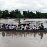 Tắm mát sau đá bóng, 2 học sinh chết thảm