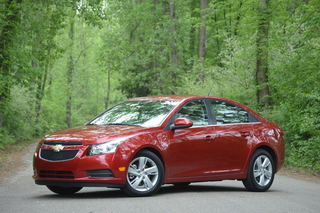 Khám phá sức mạnh xe Chevrolet Cruze 2014