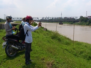 Tìm thấy thi thể vợ bị chồng ném xuống sông