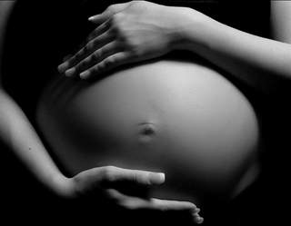 Bé trai 11 tuổi có con với phụ nữ 36 tuổi