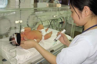 Đua nhau sinh mổ để mong phát tài