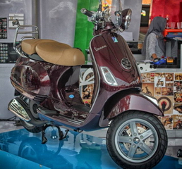 Tới Indonesia, Vespa LXV 3V mới giá rẻ bất ngờ