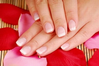 10 dấu hiệu không thể xem thường trên đôi tay