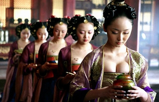 Bí mật để sung mãn chốn phòng the của Hoàng đế